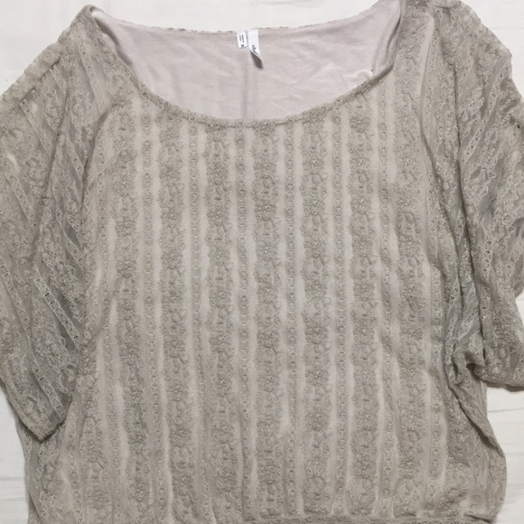 Cream Lace Top - Picture 1 of 2